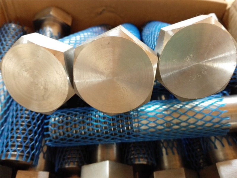 liela apjoma mehāniskie stiprinājumi ar lielu stiprību smago sešstūra skrūvi un uzgriezni